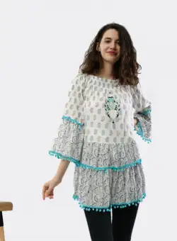 Bluza brodata cu imprimeu si ciucuri 3