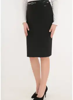 Fusta conica din stofa neagra accesorizata in talie cu o curea