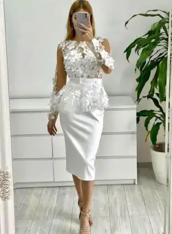 Rochie din tafta alba cu flori 3D