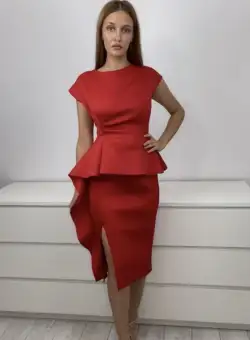 Rochie eleganta conica din neopren cu slit pe picior
