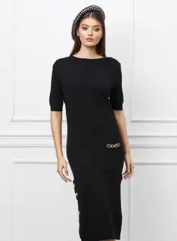 Rochie Mara neagra din tricot cu nasturi si buzunar
