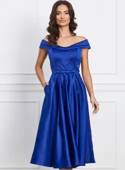 Rochie MBG albastra cu umeri goi si accesoriu la decolteu