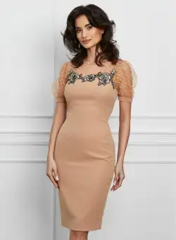 Rochie MBG bej cu broderie florala la bust si buline