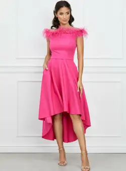 Rochie MBG fucsia cu pene la bust si lungime asimetrica