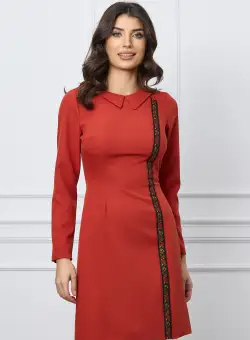Rochie Moze caramizie cu guler si banda florala decorativa