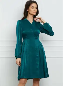 Rochie Moze verde satinata cu aspect petrecut