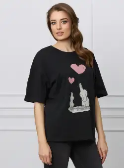 Tricou negru oversized cu inimioare si elefanti