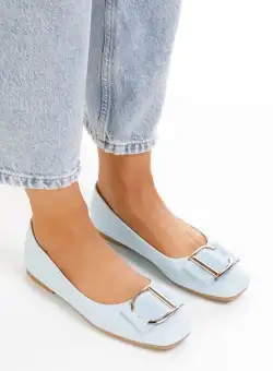 Balerini dama Daelices albastri