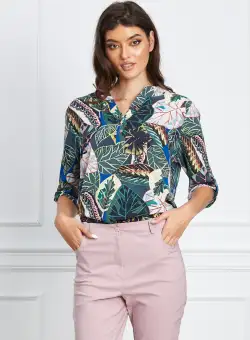 Bluza Caterina bleu cu imprimeu exotic si maneci prinse cu nasturi