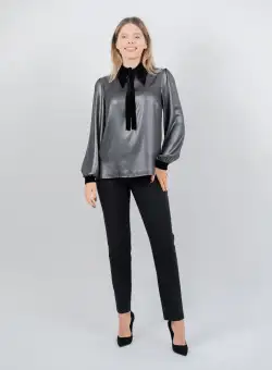 Camasa dama gri cu guler si mansete din catifea neagra