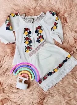 Compleu traditional fetite Raisa