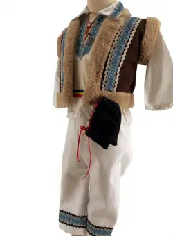 Costum National Baieti Titel 11