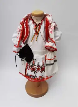 Costum national fetite - Mira 2