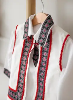 Costum National pentru baieti Liviu