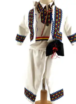 Costum National Titel 9