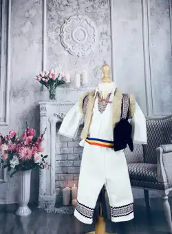 Costum National Victoras