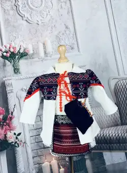 Costum Traditional Fetite Bianca 3
