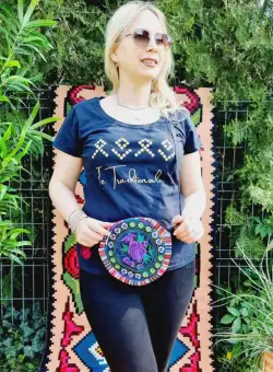 Geanta stilizata cu motive traditionale cu floare 13