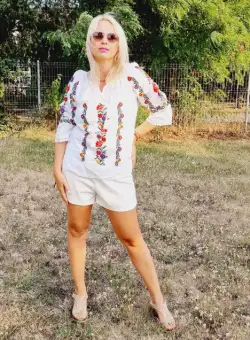 Ie Traditionala Aniela 15