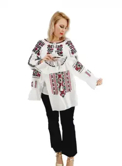 Ie traditionala fetite Magdalena 3