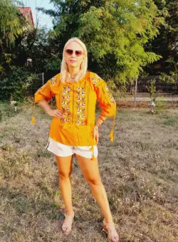 Ie traditionala Lalea