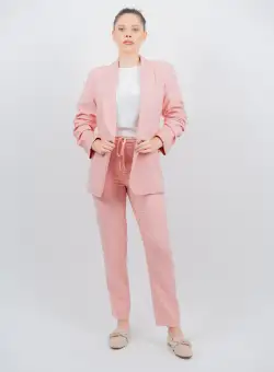 Pantaloni dama casual roz prafuit prevazuti cu elastic si snur la talie