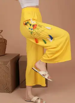 Pantaloni de vara cu broderie galbeni