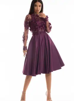 Rochie de ocazie din tafta mov in clos cu partea superioara din broderie 3D
