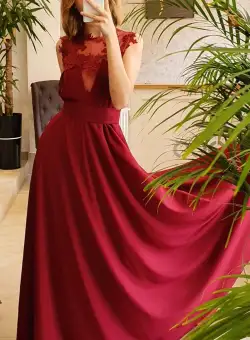 Rochie de ocazie lunga din voal cu dantela in partea superioara