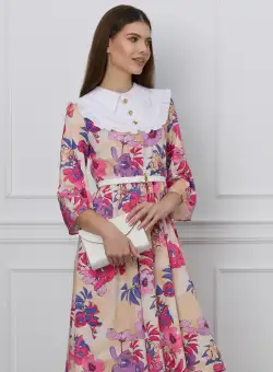 Rochie Dy Fashion clos bej cu imprimeu fucsia si curea in talie