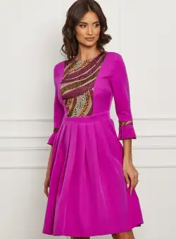 Rochie Dy Fashion magenta cu imprimeu pe bust si pliuri pe fusta