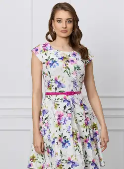 Rochie Irene alba cu imprimeuri florale mov si curea in talie