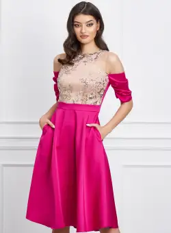 Rochie Moze fucsia cu bust bej si umeri goi