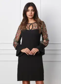 Rochie Moze negara cu broderie verde la bust si pe maneci