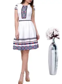 Rochie stilizata cu motive traditionale Madi