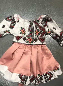 Rochita stilizata cu motive traditionale Laura 8