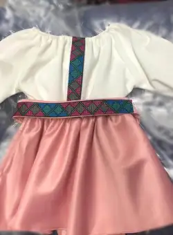 Rochita stilizata cu motive traditionale Margareta