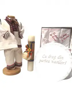 Set Botez Traditional Adi 2 , 4 piese costumas, lumanare, cufar brodat, trusou brodat