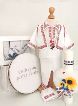 Set Botez Traditional Raul 23 , 4 piese costumas, lumanare, cufar brodat, trusou brodat
