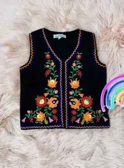 Vesta traditionala copii Vali