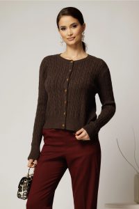 Pulover maro din tricot cu inchidere cu nasturi