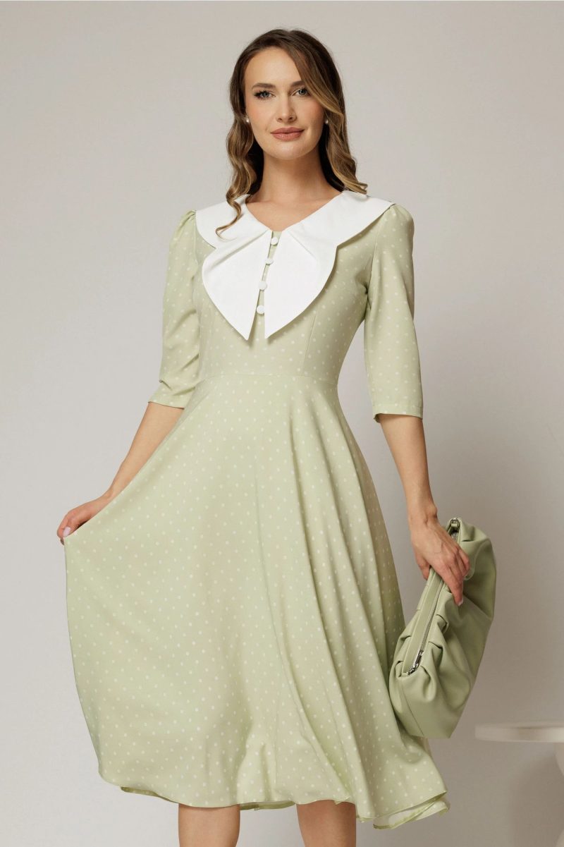 Rochie midi verde fistic cu buline si guler amplu croi clos