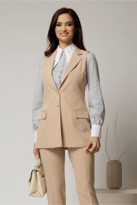 Vesta DY Fashion bej cambrata si inchidere la doi nasturi